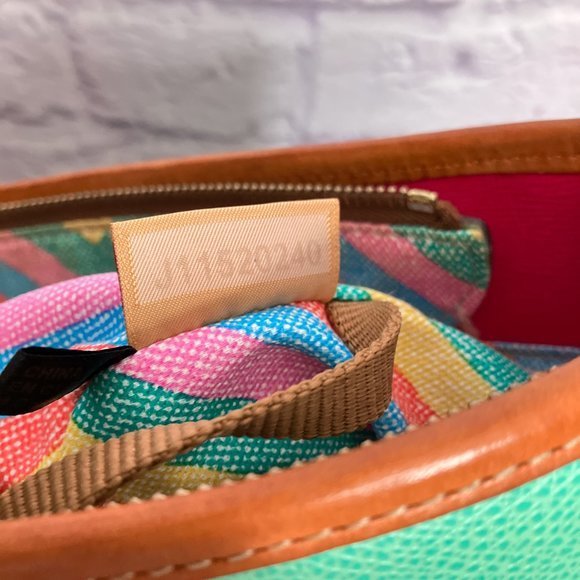 Dooney & Bourke Spearmint Pebble Leather Turn Locket Pocket Bucket Bag Purse - Picture 9 of 13